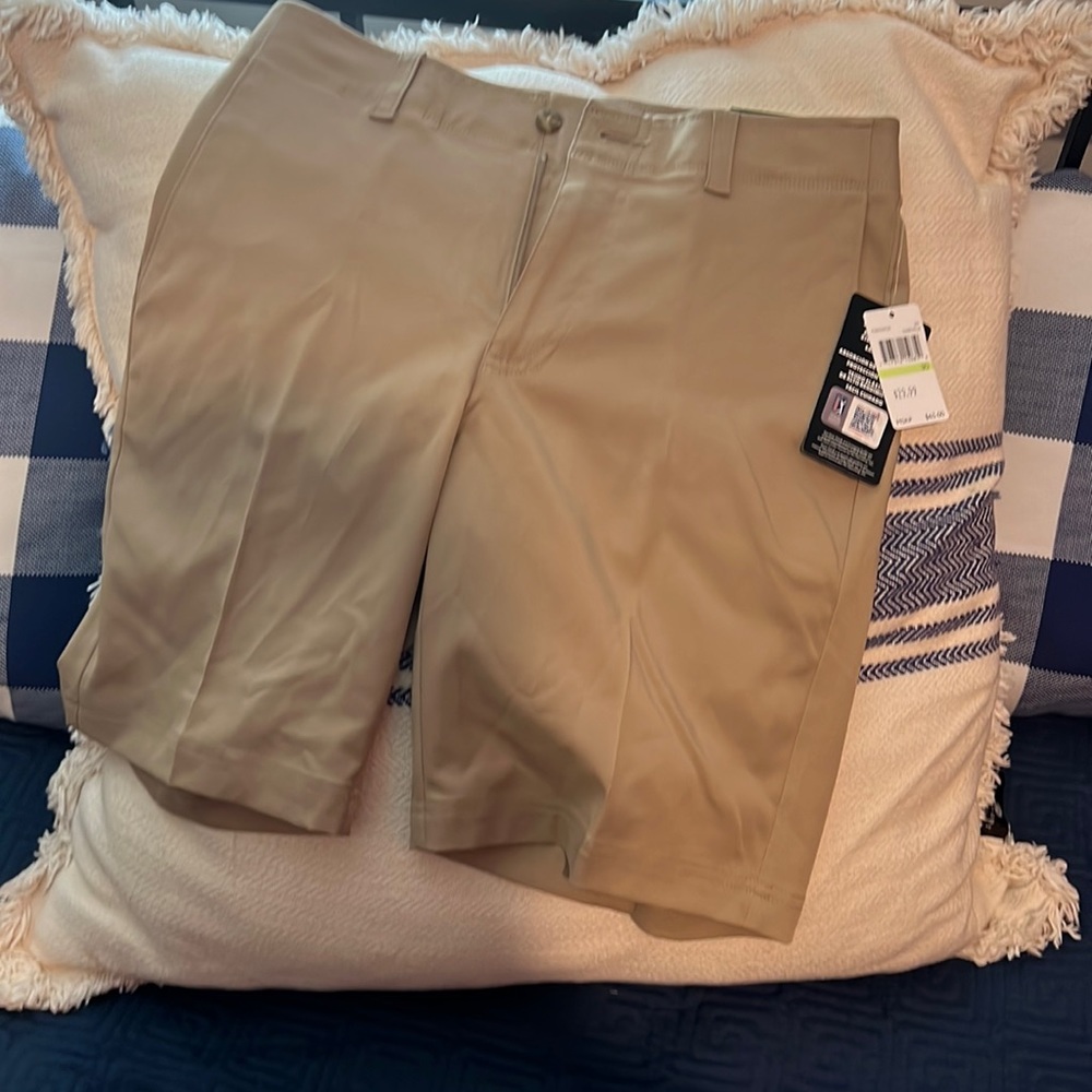 Boys PGA shorts with tag